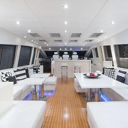 보트호텔 Baby 105 Feet